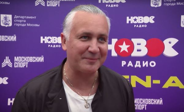 Солист «Динамита» Илья Зудин рассказал о прелестях загородной жизни